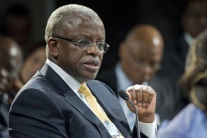 L’ex Premier ministre ougandais Amama Mbabazi lors d’un discours au Cap, en Afrique du Sud, le 9 mai 2013. © Rodger Bosch/AFP