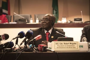 Robert Mugabe lors du sommet de l’UA le 25 juin 2015. © Shiraaz Mohamed/AP/SIPA