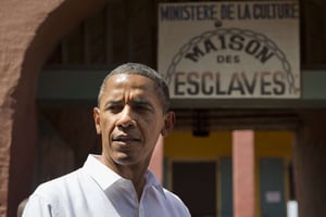 Le président américain Barack Obama le 27 juin 2013 sur l’île de Gorée au Sénégal. © Evan Vucci/AP/SIPA