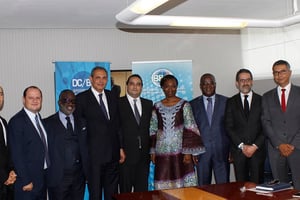 La signature des accords entre les responsables de la BRVM et ceux de la Bourse de Casablanca a eu lieu à Abidjan le 25 juin 2015. © BRVM