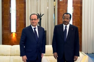 François Hollande et Paul Biya, le 3 juin 2015 à Yaoundé, capitale du Cameroun. © Alain Jocard/AFP