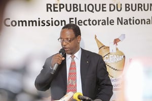 Pierre Clave Ndayicariye, président de la Ceni burundaise, le 7 juillet 2015 à Bujumbura. © Gildas Ngingo/AP/SIPA