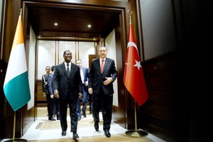 Ouattara et Recep Tayyip Erdogan, le 26 mars 2015 à Ankara. © Kayhan Ozer / Anadolu Agency / AFP