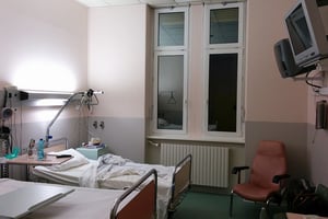 Chambre d’hôpital en France. © Randalfino/Flickr
