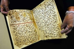 Cette version du Coran serait l’une des plus vieilles. © Paul Ellis/AFP