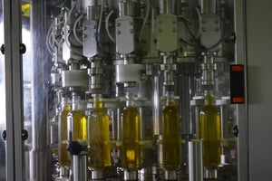 Vue des unités de production de Conditionnement des huiles d’olive, basée à Sfax, en Tunisie. © DR