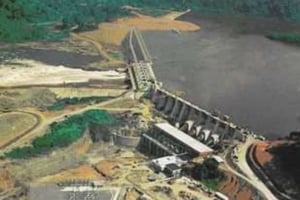 Le barrage de Song Loulou au Cameroun est le plus important du Cameroun. © DR