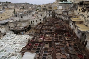 Une tannerie à Fez, au Maroc. © Adel Hana/AP/SIPA