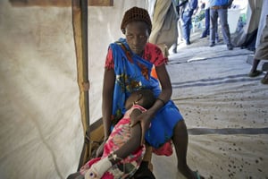 Une malade traitée par MSF au Sud Soudan, décembre 2013. © Ben Curtis/AP/SIPA