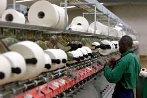 Vue d’une usine textile. © Georges Gobet/AFP
