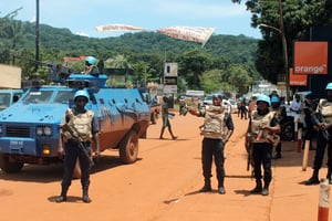 Les Forces des Nations unies patrouillent dans les rues de Bangui, le 8 octobre 2014. © Pacome Pabamdji