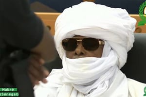 Hissene Habré mutique à son procès, le 9 septembre à Dakar. © Capture d’écran / RTS
