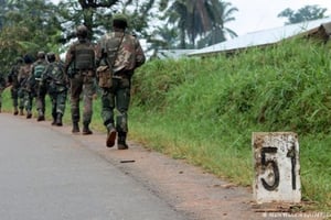 Le convoi était escorté par des soldats de l’armée congolaise. © AFP
