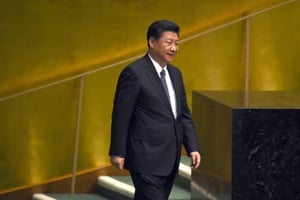Le président chinois Xi Jinping arrive à la tribune de l’ONU à New York, le 26 septembre 2015. © Timothy A. Clary/AFP