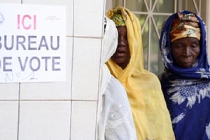 Des femmes burkinabè lors des élections de 2010. © Ahmed Ouoba/AFP
