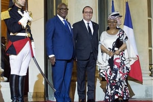 Ibrahim Boubacar Keita et le président français François Hollande, à Paris, le 21 octobre 2015. © Jacques Brinon/AP/SIPA