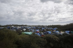 Le 7 novembre à Calais, dans le plus grand camp de réfugiés en France. © Markus Schreiber/AP/SIPA