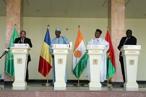Les présidents de la Mauritanie, du Tchad, du Niger et du Burkina Faso, le 20 novembre à N’Djamena. © Vincent Duhem/J.A.