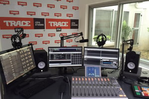 Le studio de Trace FM à Abidjan. © Groupe Trace.