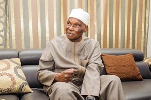 Les anti-Macky ont pour mentor l’ex-président, Abdoulaye Wade. © Youri Lenquette/J.A.
