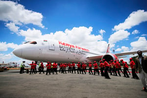 « Fierté de l’Afrique » selon son slogan, Kenya Airways, qui a perdu de sa superbe ces dernières années, entend bien retrouver les sommets. © MENG CHENGUANG/XINHUA-REA