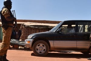 Des gendarmes burkinabè dans une rue de Ouagadougou. © Issouf Sanogo/AFP