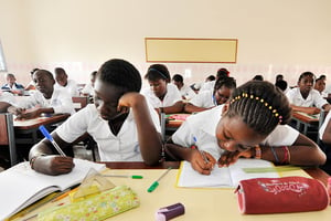Une classe de primaire à Abidjan. © OLIVIER POUR J.A.