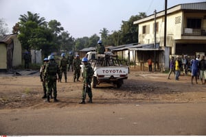 Des soldats de la Minusca dans les rues de Bangui le 30 novembre 2015. © Andrew Medichini/AP/SIPA