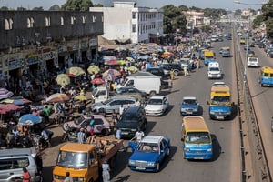 Le marché de Bandim, à Bissau. © Sylvain CHERKAOUI pour Jeune Afrique