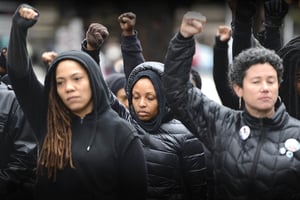 Manifestation devant le siège
de la police d’Oakland (Californie), en décembre 2014. © TNS/ZUMA/REA