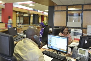 Bureaux de la société générale de banques à Abidjan. © Nabil ZORKOT pour les Éditions du Jaguar