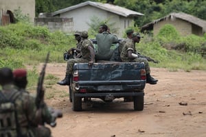 Les Forces républicaines de Côte d’Ivoire, en mai 2011 à Keibly. © Rebecca Blackwell/AP/SIPA