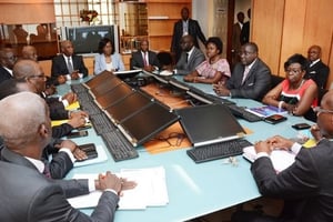 Nialé Kaba,  ministre chargé de l’Économie et des Finances, au siège de la CNCE en juillet 2015. © CNCE