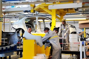 L’usine Renault, à Oran. Pour favoriser la production locale, l’import de véhicules est soumis à des procédures renforcées. © BECHIR RAMZY/ANADOLU AGENCY/AFP