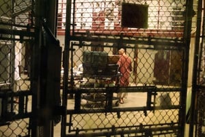 Détenu dans l’enceinte de la prison de Guantanamo, à Cuba, le 2 février 2016. © Ben Fox/AP/SIPA