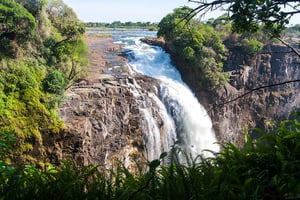 Les chutes Victoria, du côté du Zimbabwe. © Flickr/Meraj Chhaya