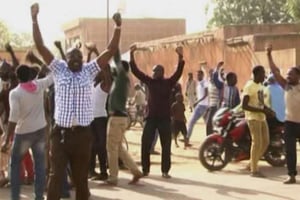 Des manifestants à Niamey, le 17 janvier 2015. © AP/SIPA