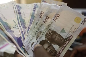 Billets de nairas, émis par la Banque centrale nigériane, gardienne de la politique monétaire et régulatrice du secteur bancaire. © Sunday Alamba/AP/SIPA