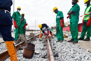 Employés du chemin de fer reliant la Côte d’Ivoire au Burkina. © Issouf Sanogo/AFP