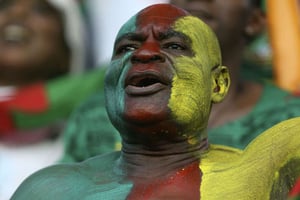Un supporteur camerounais lors de la CAN 2015, en Guinée équatoriale. © Sunday Alamba/AP/SIPA