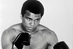 La légende de la boxe Muhammad Ali sur une photo datée des années 1960. © Stringer/AFP
