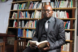 Mathias Eric Owona Nguini, politologue. © BAUDOUIN MOUANDA POUR J.A.