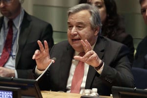 L’ancien Premier ministre portugais et candidat à la succession de Ban Ki-moon, Antonio Guterres, lors de son audition par États membres de l’ONU, le 12 avril 2016. © Richard Drew/AP/SIPA