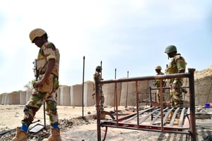 Bosso (Niger), le 17 juin. Deux semaines plus tôt, la ville a été la cible d’une attaque surprise. Vingt-six soldats ont été tués. © François-Xavier Freland pour JA
