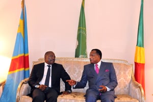 Denis Sassou Nguesso (à dr.) et Joseph Kabila, le 27 juin, à Oyo, au Congo. © DR