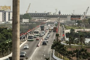 Le pont Giscard d’Estaing, à Abidjan, en Côte d’Ivoire, le 8 mars 2016. © Jacques Torregano pour J.A.