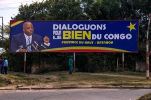 Une affiche à l’effigie du président congolais, Joseph Kabila, le 22 mai 2016 à Lubumbashi. © JUNIOR KANNAH/AFP