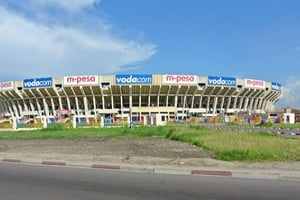 Le stade des martyrs dans la ville de Kinshasa – République Démocratique du Congo. © Antoine Moens de Hase / creative commons