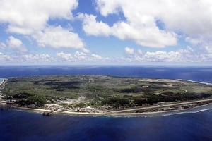 Une fois débarqués à Nauru ou en Papouasie-Nouvelle-Guinée, les réfugiés n’ont plus le droit de demander l’asile en Australie.. © TORTSEN BLACKWOOD/AFP