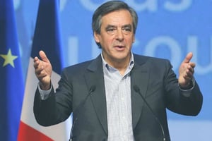 L’ancien Premier ministre François Fillon a déclaré que la France n’était « pas coupable d’avoir voulu faire partager sa culture aux peuples d’Afrique ». © Jacques Brinon/AP/SIPA